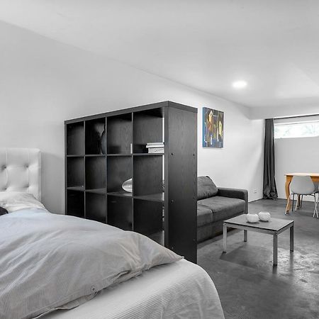 Lovely Studio Apartment With Hot Tub Reykjavik Luaran gambar