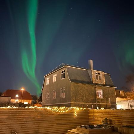 Lovely Studio Apartment With Hot Tub Reykjavik Luaran gambar