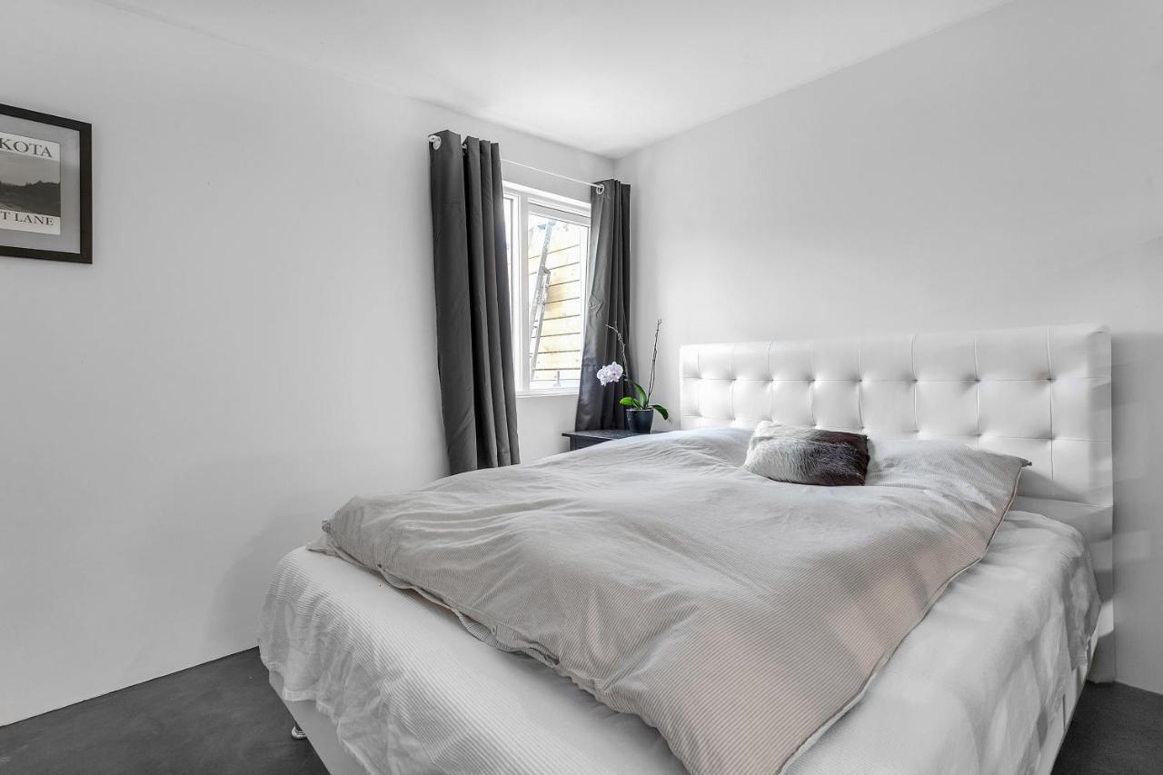 Lovely Studio Apartment With Hot Tub Reykjavik Luaran gambar