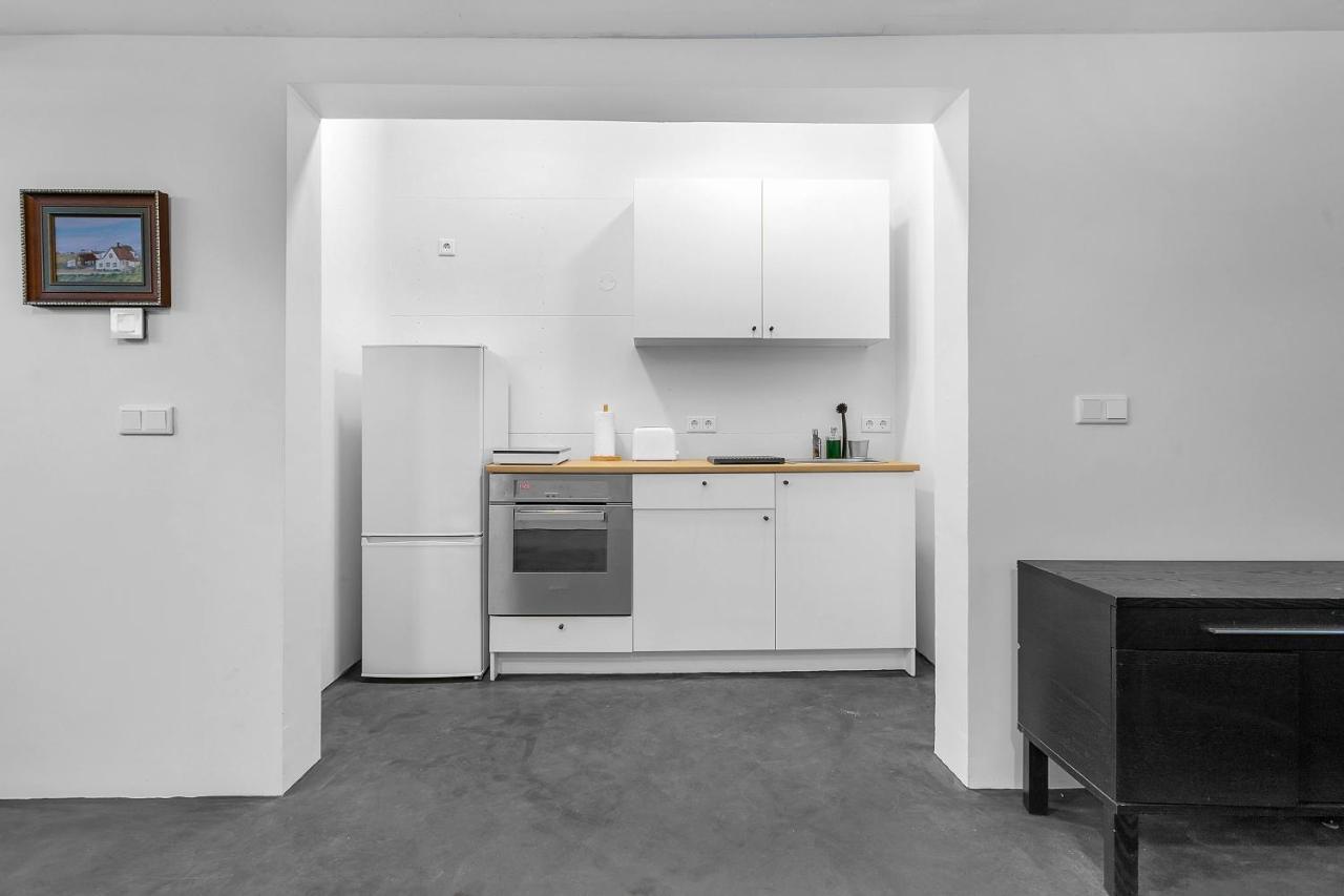 Lovely Studio Apartment With Hot Tub Reykjavik Luaran gambar